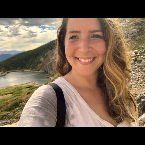 Meet your Posher, Jennie - Picture 1 of 2